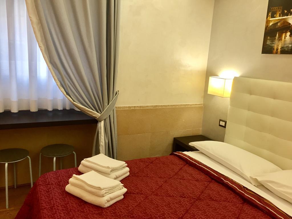 Vatican Accommodations Roma Esterno foto