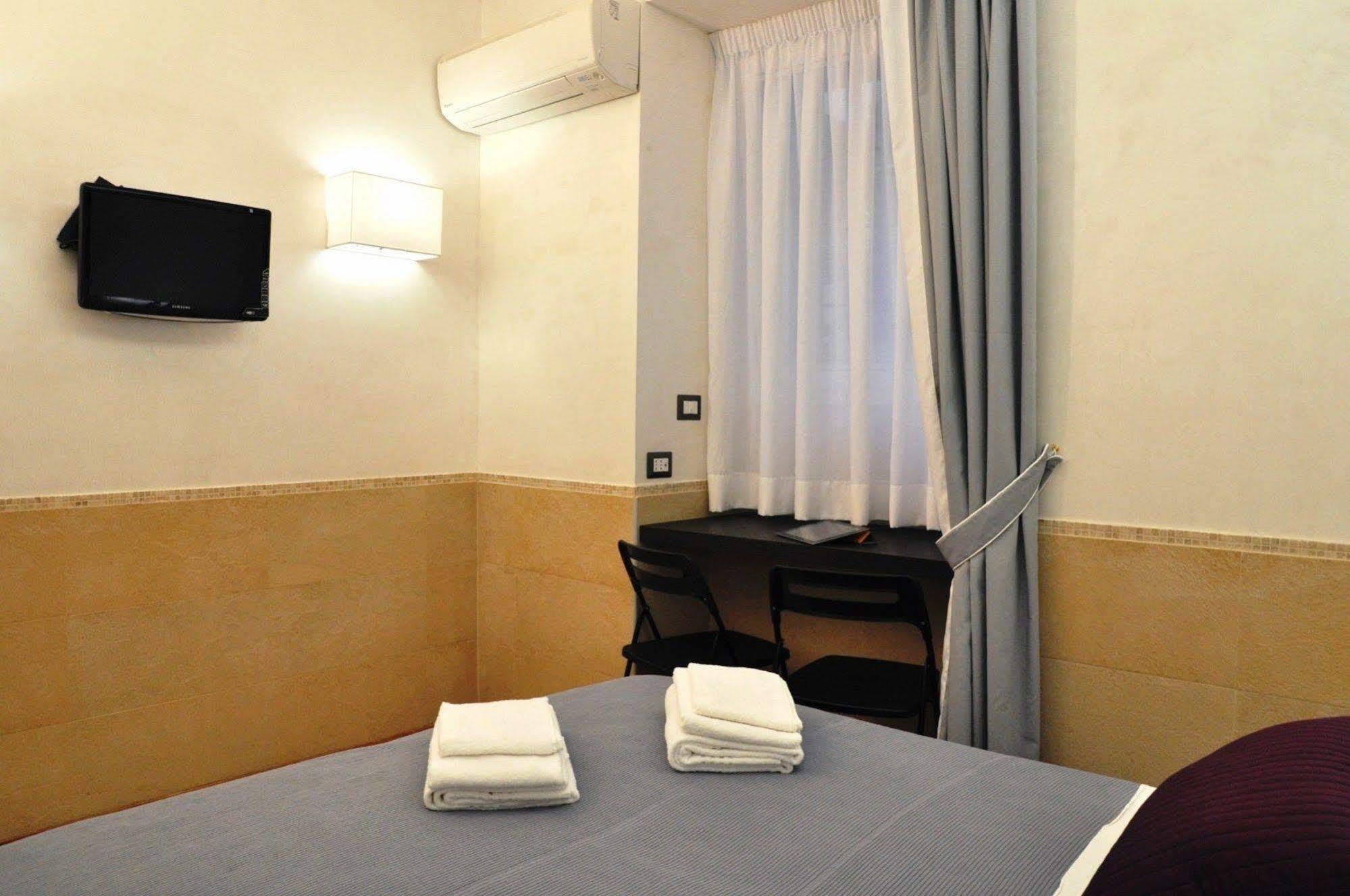 Vatican Accommodations Roma Esterno foto